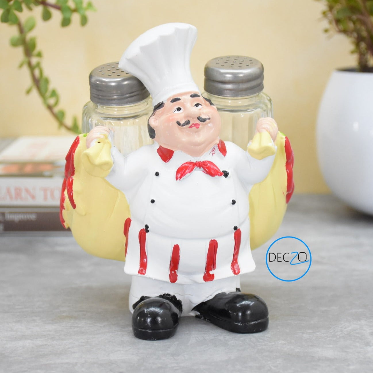 1pc Simple Modern Creative Resin Craft Gift, Cute Chef Holding Cake Pepper  Shaker, Including Bottle